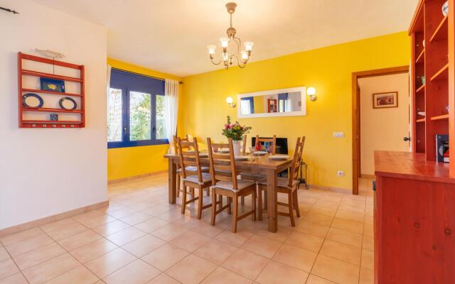 Sol in L'Escala with 4 bedrooms and 3 bathrooms