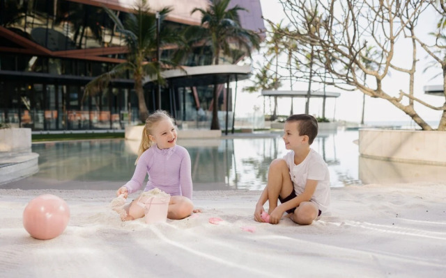 The Langham, Gold Coast and Jewel Residences