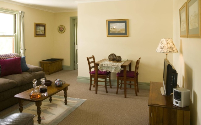 Foxgloves B&B – Guest Rooms – Beechworth