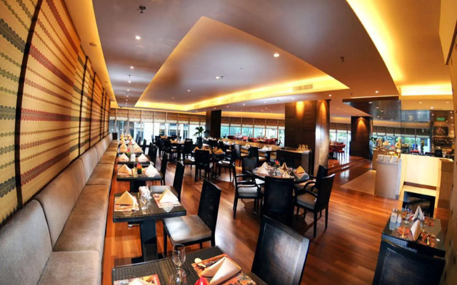 Puteri Wing, Riverside Majestic Hotel