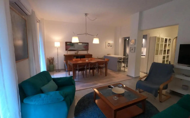 Park view apartment near Panormou