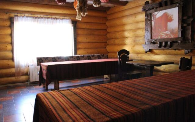 Hotel Berloga-Sinevir