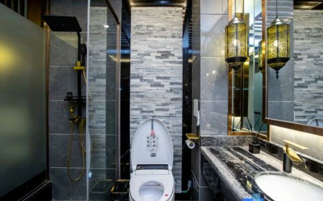 Meng Hai Ye Zhen Jiu Dian