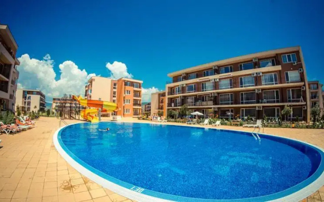 Holiday Garden Hotel