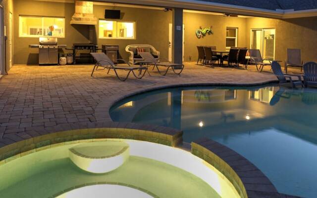 AMI Beach House Apartment 6