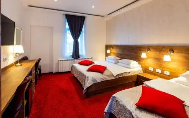 Garni Hotel Royal Crown