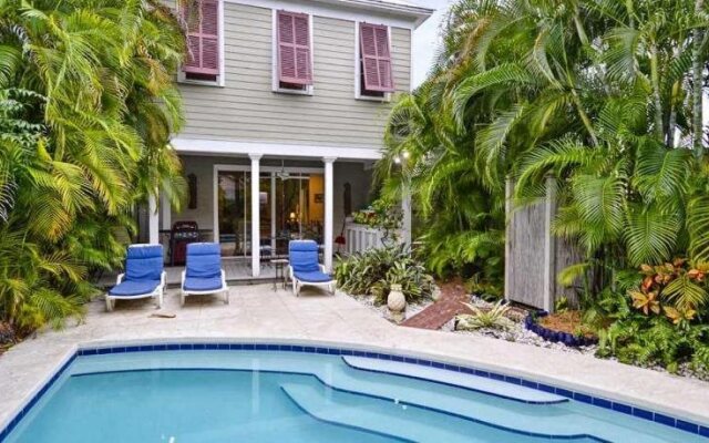 Amelia Home by Avantstay In Historic Old Town w/ Pool