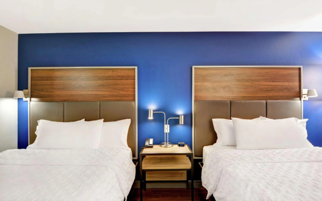 Tru by Hilton Middletown