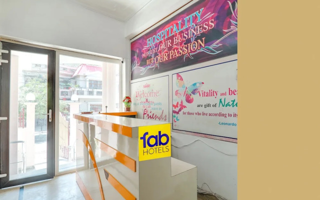 Fabhotel Raka Inn