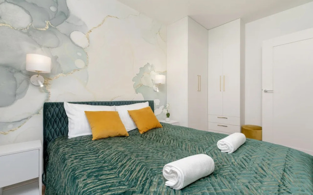 Bright Apartment With Balcony by Renters