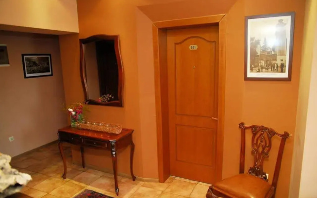 Paris Hotel