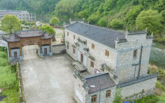 Wuyuan Tsinghua Park Garden Homestay – Outside – Shangrao