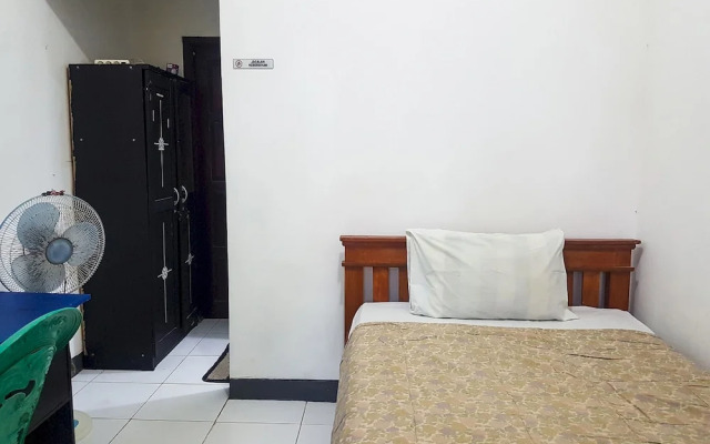 SPOT ON 93997 Sutangkas Kost