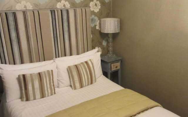 Monties Guest House