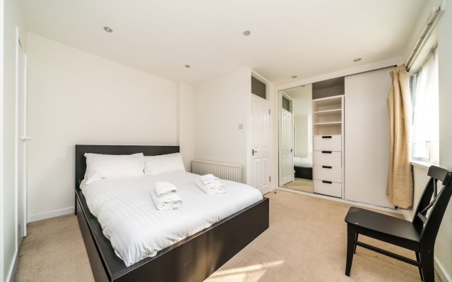 2 Bedroom Flat in Heart of Battersea near Station