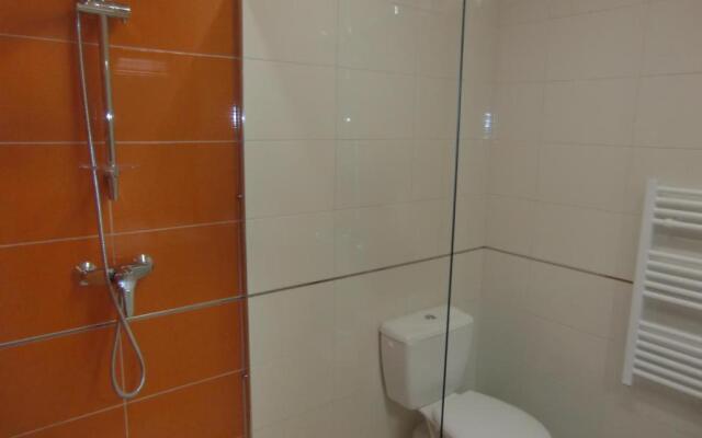 18 Avenue Georges Clemenceau