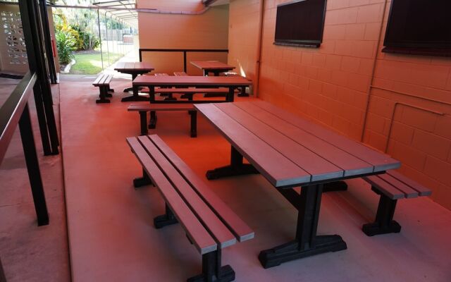 YAL Cairns - A Motel that makes a difference