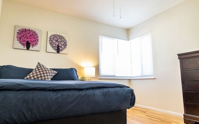 Sunny Palo Alto Two Bed