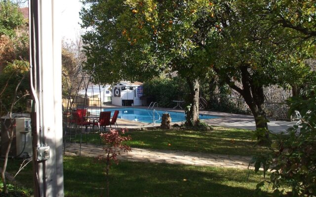 Hotel Léger Restaurant & Saloon