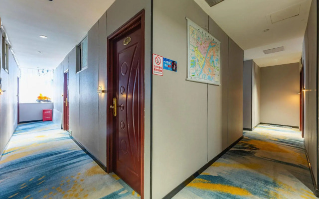 Yinhua Business Hotel (Wuhan Tongyi Street)