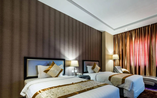 The Litz Hotel & Suites