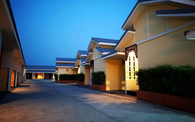 Roses Hua Hin Hotel