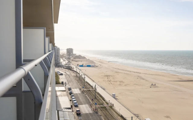 Ground-floor Gem by the Sea