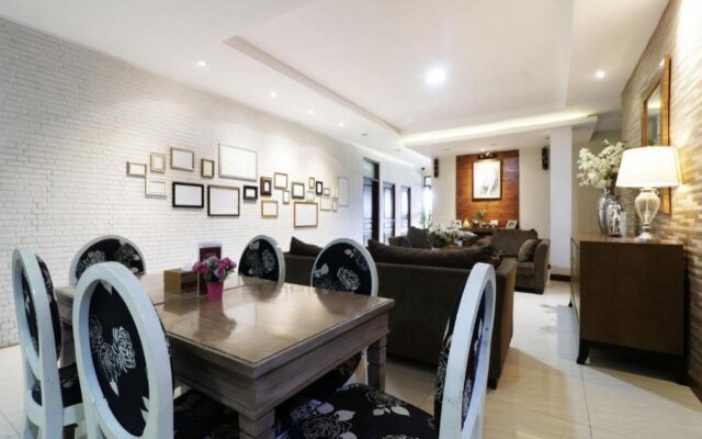 Jayagiri Guesthouse By Belgareti