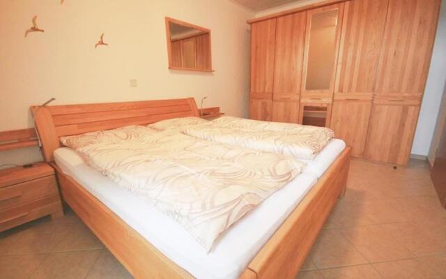 Ferienwohnung-10-mit-Balkon-Garten-Landhaus-Hubertus-Duhnen