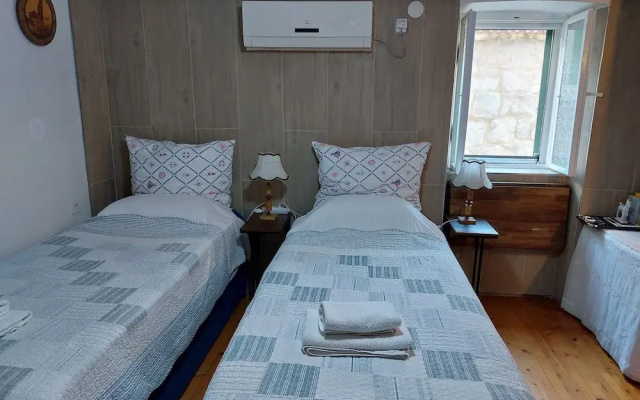 Cozy En-suite Rm on Dumanica