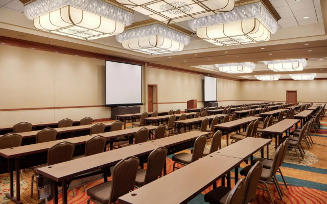Hilton Seattle Airport & Conference Center