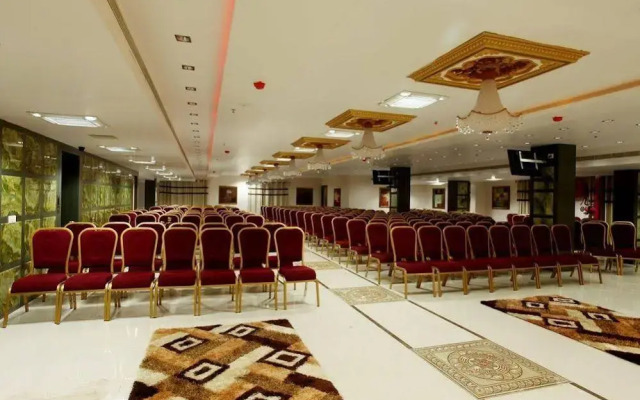 Hotel Grand Elite