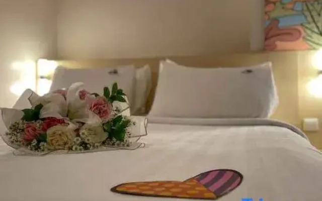MaxOneHotels @ Premier Melawai