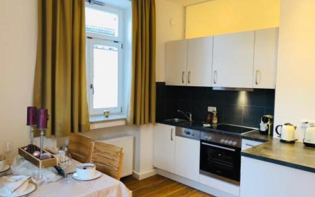 Golden Gapa Central Family Apartment 28