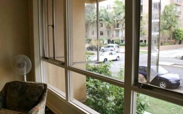 Cal Mar Hotel Suites