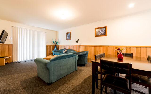 Driftwood Strahan Villas Hotel