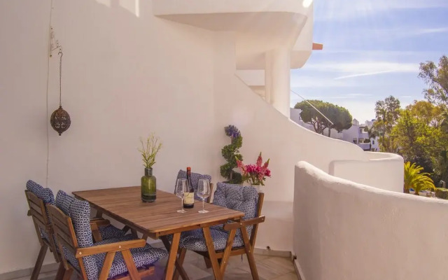 Beautiful family duplex walking distance to the beach