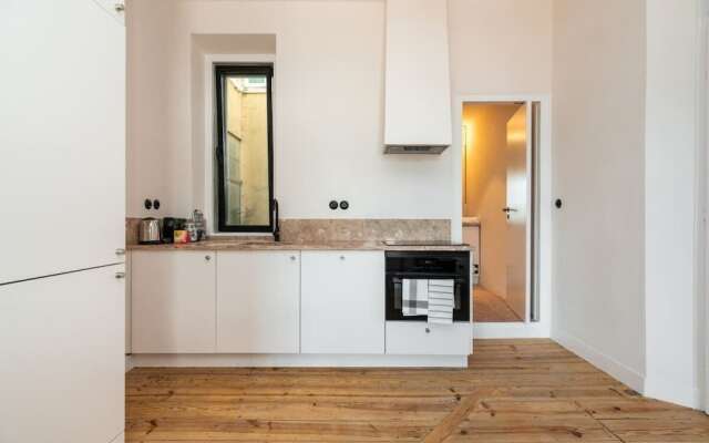 Design Spacious 2bd, 5mins From Lx Factory!