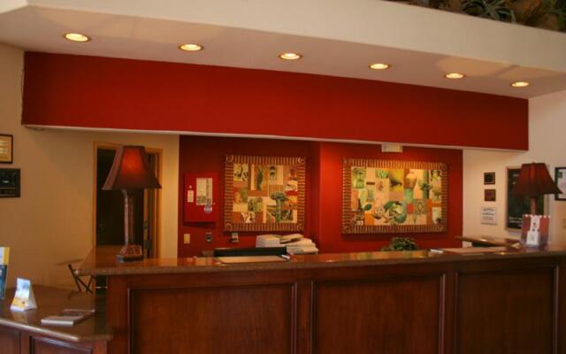 Quality Inn & Suites At Talavi