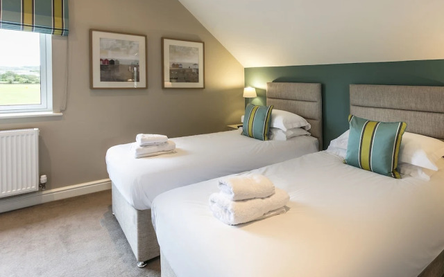 The Townhouses @ Carus Green