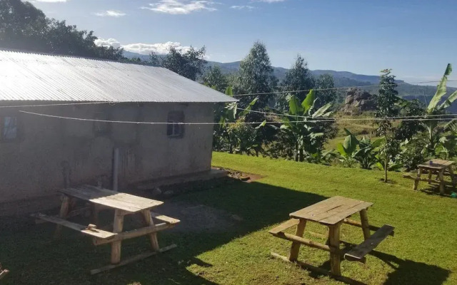 Sipi Backpackers