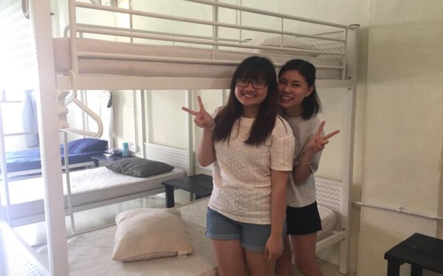 Vloft Backpackers Hostel by ZUZU