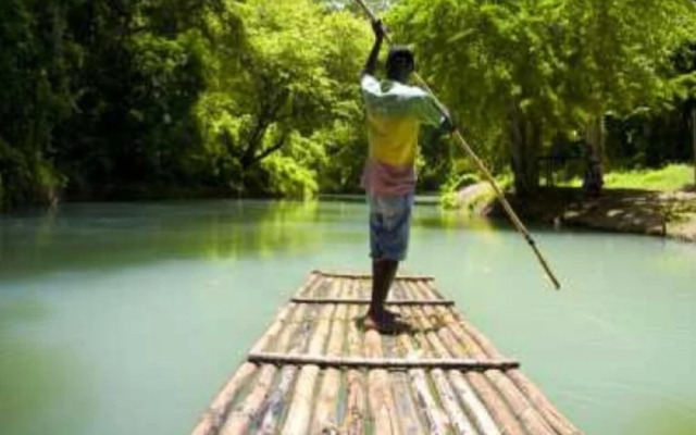 2 Bed-sleeps 4-gated Community-5 Min Town Centre