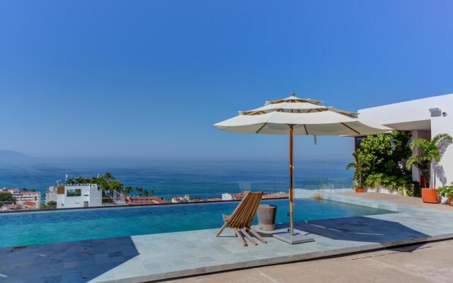 Sailview 801 Romantic Zone Rooftop Pool Ocean Views