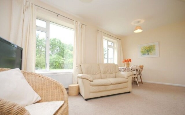 Carlton Avenue, Rose Green 413627