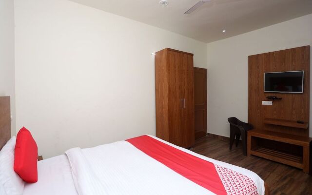 Oyo 18347 Hotel Mountain Inn