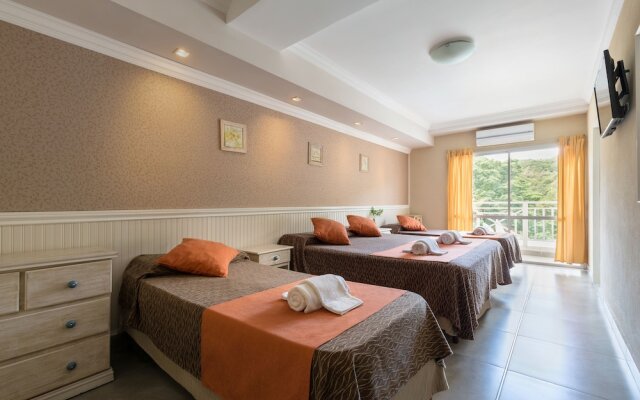 Club House Hotel