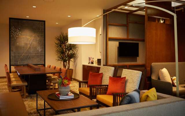 Hyatt Place Las Vegas at Silverton Village