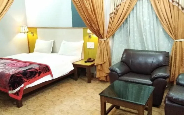 Hotel GGT Grand