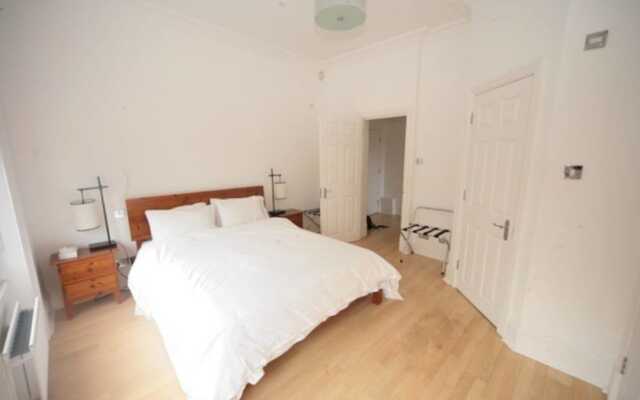 2 Bedroom Apartment in Wimbledon Village